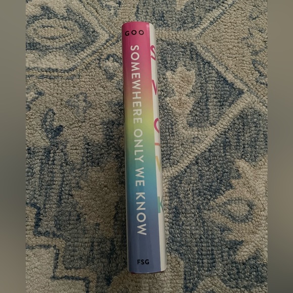 Somewhere Only We Know Maurene Goo YA Hardcover Book - Picture 2 of 3